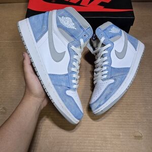 Jordan Air Jordan 1 Mid in White, Light Blue, and Gray